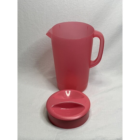 Vintage Rubbermaid Pink 1 Gallon Large Pitcher - Made In USA - Pre Owned - Picture 6 of 7